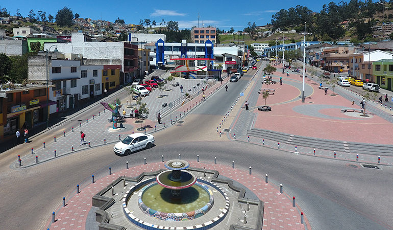 Resultado de imagen para plaza roja guaranda