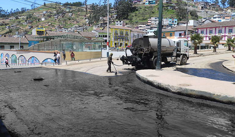 AVENIDA CARACAS DEL ADOQUIN AL ASFALTO