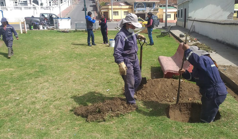 Minga de limpieza y adecentamiento en la ciudadela Juan XXIII