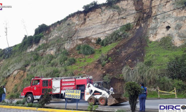 Maquinaria Municipal Interviene en Vías afectadas por la etapa Invernal