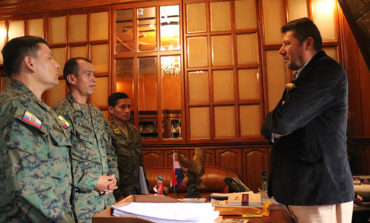 MIEMBROS DE LA BRIGADA BLINDADA DE RIOBAMBA EN VISITA PROTOCOLAR ALCALDE RAMSSES TORRES