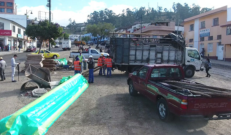 REINICIÒ LOS TRABAJOS EN LA PLAZA ROJA