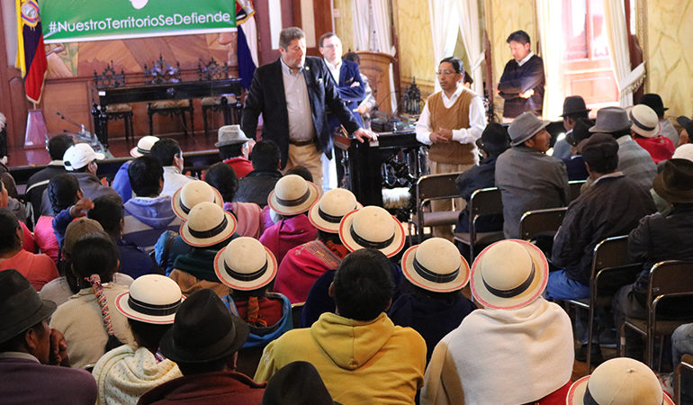 HABITANTES DE LA COMUNIDAD DE GRADAS Y CHAZOJUAN SON RECIBIDOS POR EL ALCALDE TORRES