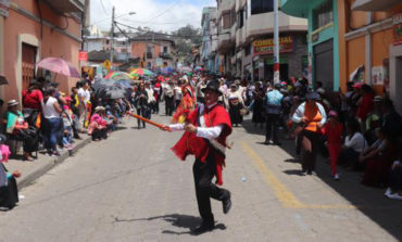 TAITA CARNAVAL ABRE LA FIESTA MAYOR EN GUARANDA