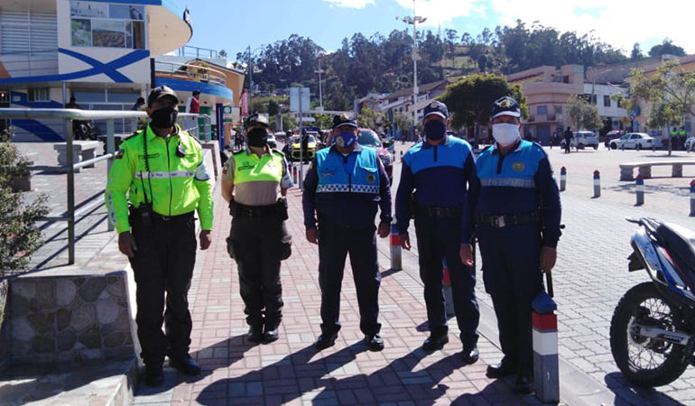 GADC-G REALIZA TRABAJO CONJUNTO CON DINAPEN EN LA CIUDAD