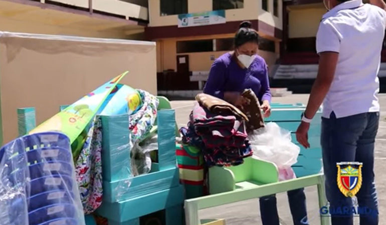 ENTREGA DE KIT DE ESTIMULACIÓN INFANTIL