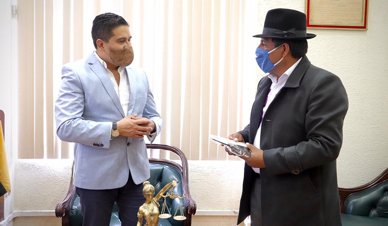 ALCALDES DE GUARANDA Y MEJÍA REALIZAN INTERCAMBIO DE SABERES