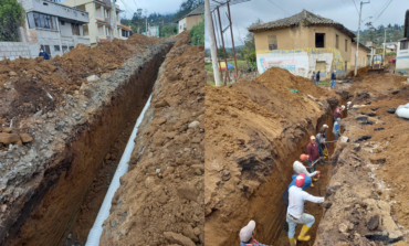 Inició la obra de instalación del alcantarillado sanitario en la comunidad "Casipamba"