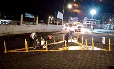 CONTINÚAN LA COLOCACIÓN DE SEÑALÉTICA EN VARIOS SECTORES DE GUARANDA