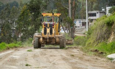 MUNICIPIO DE GUARANDA CONTINÚA TRABAJANDO EN MEJORA DE SUS VÍAS