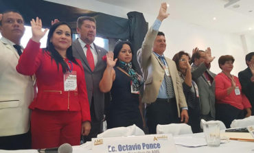 Alcalde Ramsses Torres, representante de la Regional 5 de AME. Daniel Avecilla, reelecto Presidente.