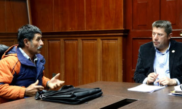 ALCALDE TORRES RECIBE AL REPRESENTANTE DE LOS CAÑICULTORES DE LA PARROQUIA FACUNDO VELA