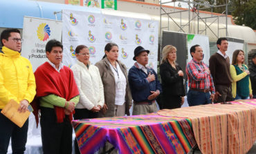 ALCALDE ENCARGADO MSC.JOSE YANCHALIQUIN PARTICIPA EN EL SEGUNDO FESTIVAL DEL MAÍZ