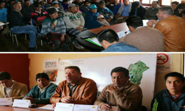 ALCALDE DE GUARANDA MANTIENE REUNIÓN DE TRABAJO CON LOS COMUNEROS DE LA PARROQUIA SALINAS