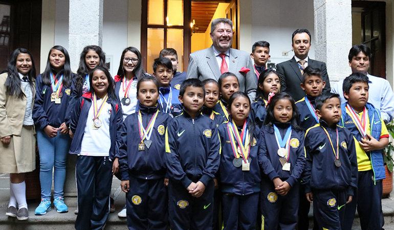 ESCUELA MUNICIPAL DE TAEKWONDO AGRADECEN AL ALCALDE TORRES POR EL APOYO PERMANENTE