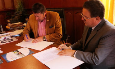 ALCALDE RAMSSES TORRES Y GASTÓN GAGLIARDO FIRMAN CONVENIO DE COOPERACIÓN