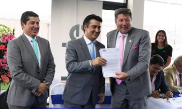 BDE ENTREGA LÍNEA DE FINANCIAMIENTO AL MUNICIPIO DE GUARANDA