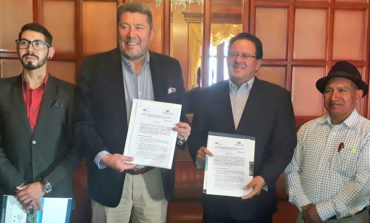 EL ALCALDE RAMSSES TORRES ESPINOSA,  Y GASTÓN GAGLIARDO FIRMAN CONVENIO DE COOPERACIÓN INTERINSTITUCIONAL