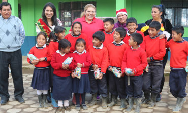 PRESIDENTA DE ACCIÓN SOCIAL MUNICIPAL INICIÓ LA ENTREGA DEL AGASAJO NAVIDEÑO