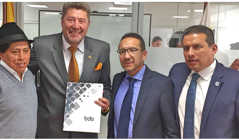 ALCALDE RAMSSES TORRES SUSCRIBIÓ EL COMPROMISO DE FINANCIAMIENTO Y EJECUCIÓN DE LA MISIÓN AGUA Y SANEAMIENTO PARA TODOS