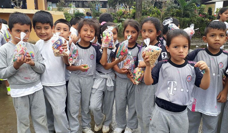 MUNICIPIO DE GUARANDA CONCLUYE CON LA ENTREGA DEL AGASAJO NAVIDEÑO
