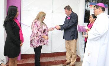 ALCALDE DE GUARANDA Y ACCIÓN SOCIAL MUNICIPAL ENTREGARON CASA DE ACOGIDA