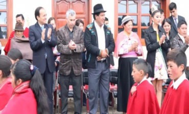 ALCALDE MEDARDO CHIMBOLEMA ASISTIÓ Al DESFILE Y A LA SESIÓN SOLEMNE DE LOS 158 AÑOS DE PARROQUIALIZACIÓN DE SALINAS