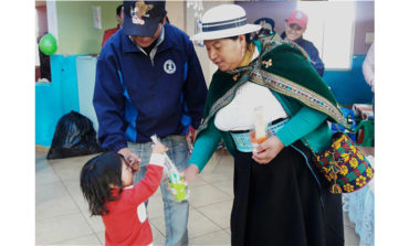 NIÑAS Y NIÑOS DE LA PARROQUIA SALINAS FUERON VISITADOS POR ACCION SOCIAL DEL GADCG
