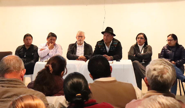 CIUDADELA LA PLAYA MANTIENE REUNION CON ALCALDE DE GUARANDA