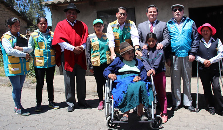 AUTORIDADES REALIZARON ENTREGA SOLIDARIA