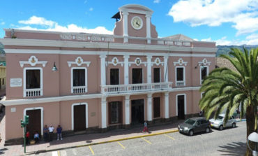 DESPUES DE 90 AÑOS   DE ORIENTAR LA HORA A LOS GUARANDEÑOS EL RELOJ DE LA MUNICIPALIDAD ENTRA EN SU ETAPA DE MANTENIMIENTO