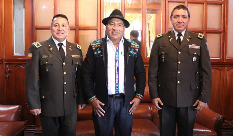 Nuevas autoridades de la Policía Nacional visitaron protocolariamente al Gobierno Autónomo Descentralizado del Cantón Guaranda