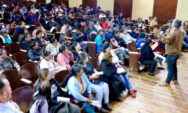Comisario Municipal se reunió con los  comerciantes autónomos  de Guaranda