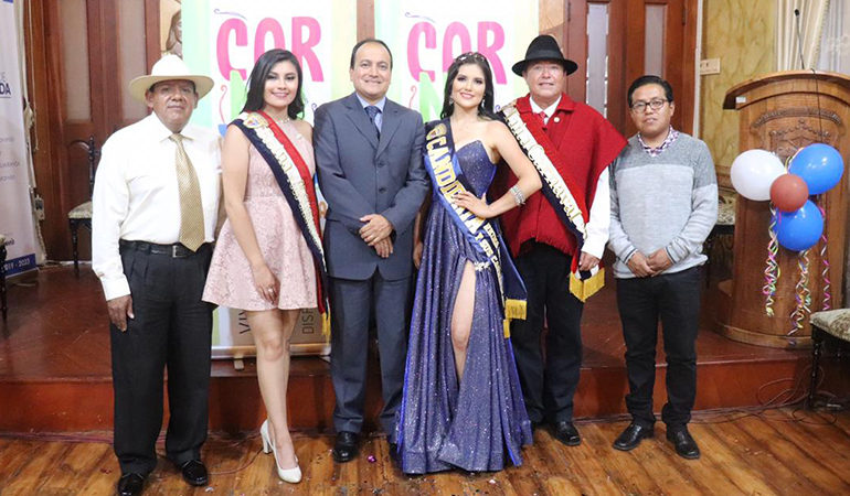 CUARTA CANDIDATA A REINA DE GUARANDA INSCRIBE COMITÉ PERMANENTE
