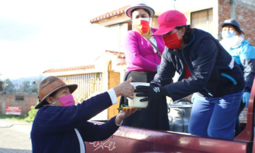 COMUNIDADES DE SIMIATUG ENTREGAN DOS MIL LITROS DE LECHE PARA PROYECTO “GUARANDA, PUEBLO SOLIDARIO”