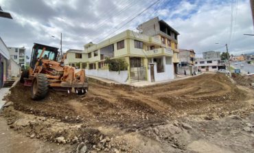 TRABAJOS DE MANTENIMIENTO DE CALLES EN LA COOPERATIVA DE VIVIENDA “DEFENSA DEL PUEBLO”