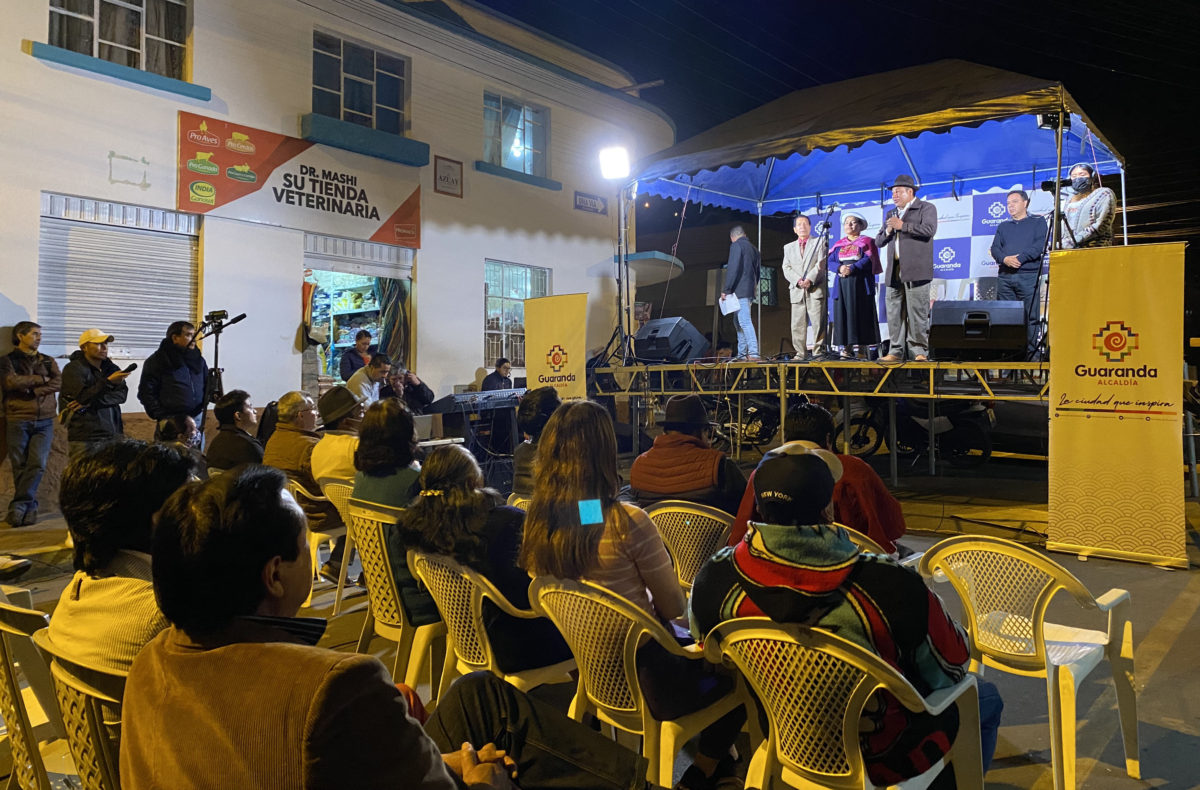 MUNICIPIO DE GUARANDA EN CONMEMORACIÓN A LA INDEPENDENCIA DE LA CIUDAD, ENTREGÓ OBRAS DE ASFALTO