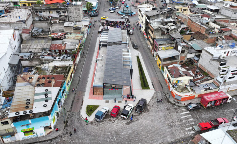APERTURA DEL RENOVADO PATIO DE COMIDAS “LOS AGACHADITOS”
