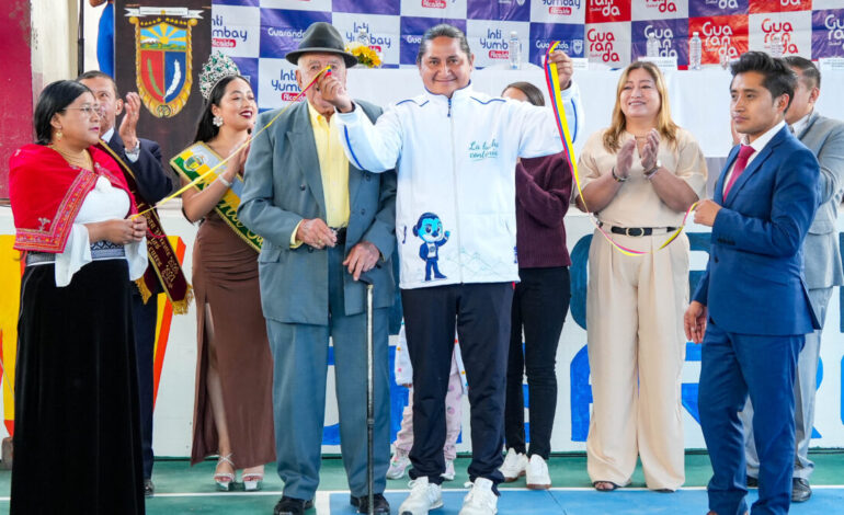 SE INAUGURÓ ESCENARIO DEPORTIVO EN SAN VICENTE DE LAS TRES CRUCES